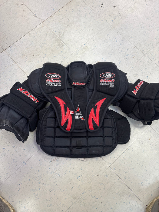 Used McKenney Pro Spec 370 Junior Medium Chest Protector