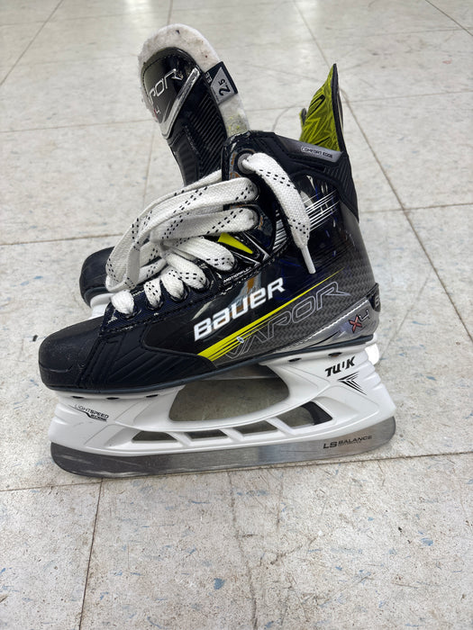 Used Bauer Vapor X4 Size 2.5 EE Skates