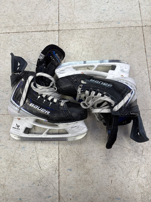 Used Bauer Flylite Size 2.5 EE Skates