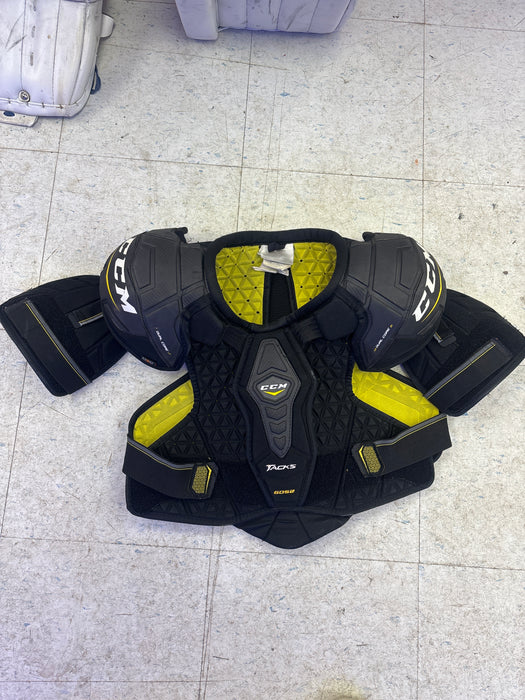Used CCM Tacks 6052 Senior Medium Shoulder Pads