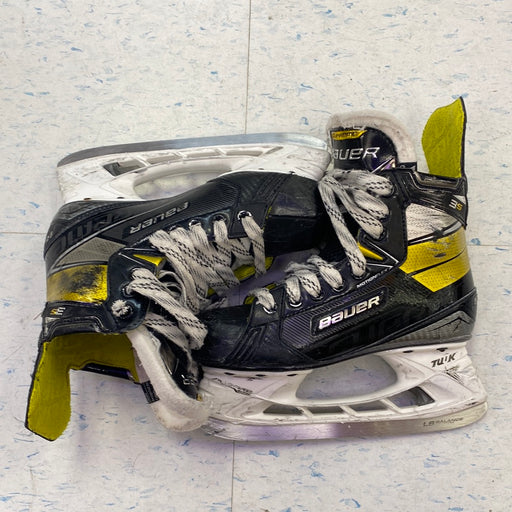 Used Bauer Supreme 3s Size 3.5 Skates