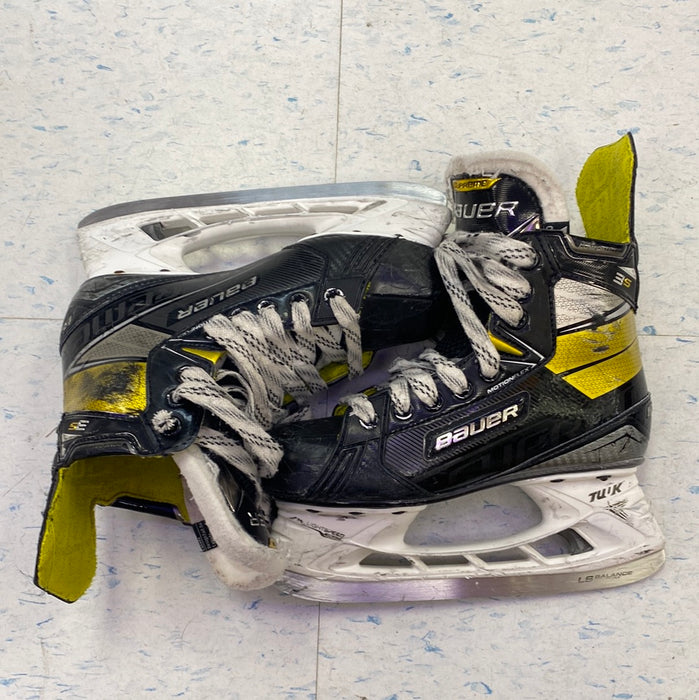 Used Bauer Supreme 3s Size 3.5 Skates