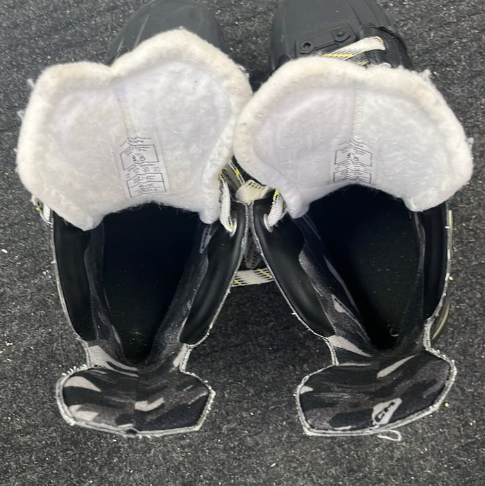 Used CCM Tacks AS570 Size 8.5EE Player Skates