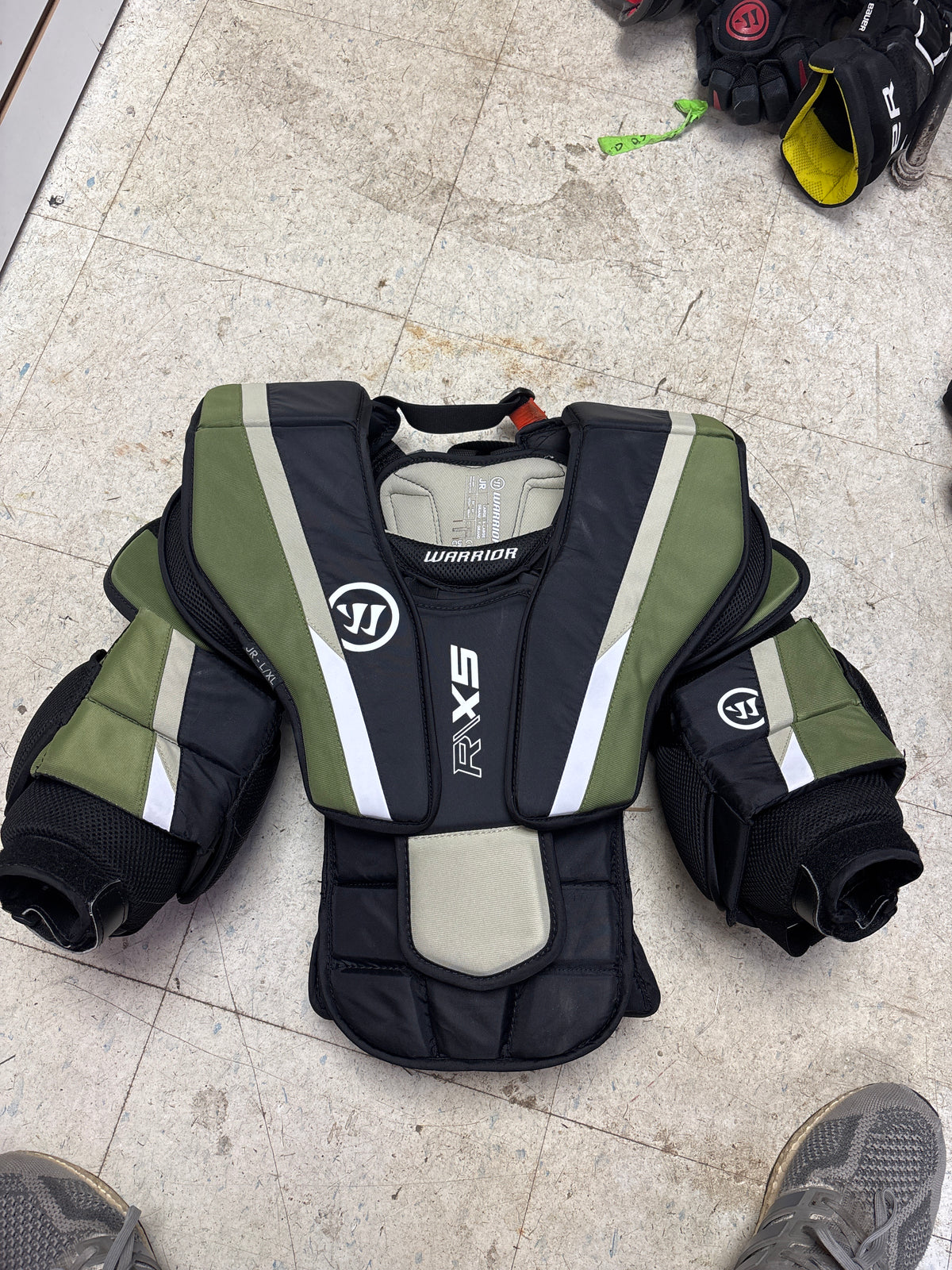 Creows Protector Rws Lp Used Warrior Ritual X5 Junior Large/X-Large Chest Protector — Crow's ...