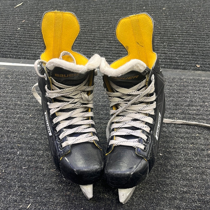 Used Bauer Supreme s150 Size 5 Player Skates
