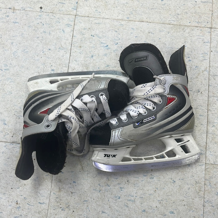 Used Nike Bauer Vapor XII Size 12 Youth Player Skates