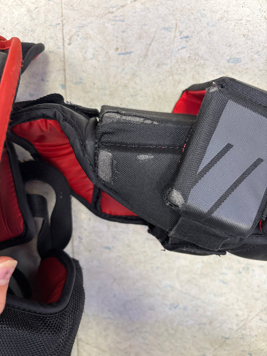 Used CCM Extreme Flex E1.5 Junior Large/X-Large Chest Protector
