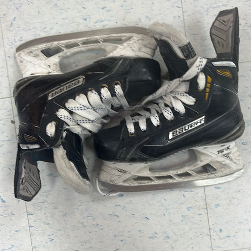 Used Bauer Supreme Size 1.5 Player Skates