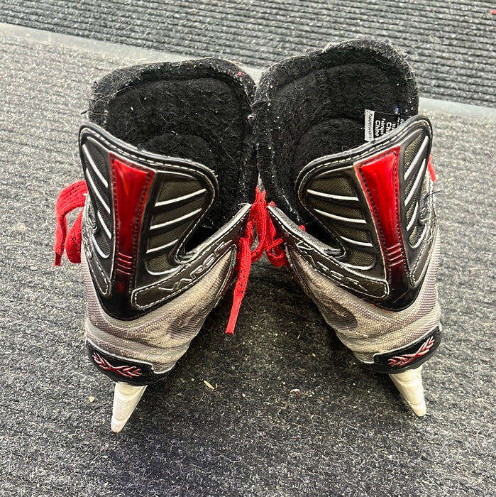 Used Bauer Vapor X:40 Size 2.5 Player Skates