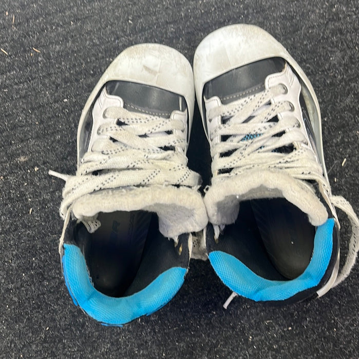 Used Bauer Reactor 7000 Size 5.5 Goal Skates