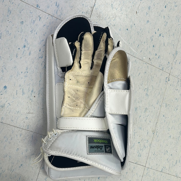 Used Reebok 7000 Senior Blocker