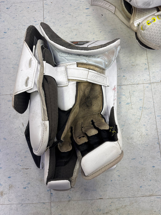Used Bauer Vapor Hyperlite Senior Catcher and Blocker Set