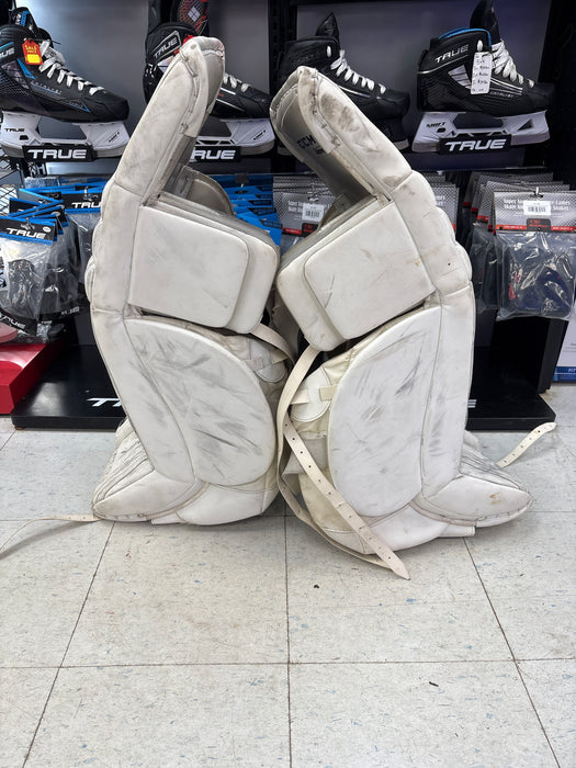 Used CCM Extreme Flex III Senior 33"+1" Leg Pads