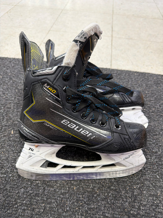 Used Bauer Supreme M40 Size 4.0 Fit 2 Skates