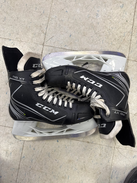 Used CCM Ribcore Rib XT Skates Size 6.0D
