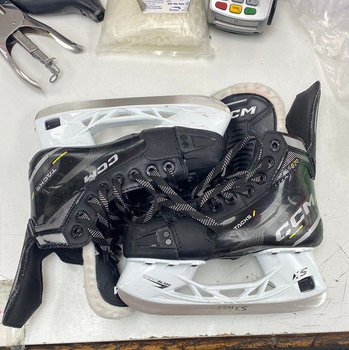 Used CCM AS 570 Size 1 Skates