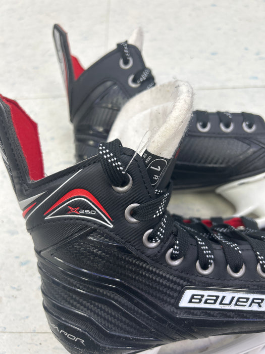 Used Bauer Vapor X250 Junior Player Skates