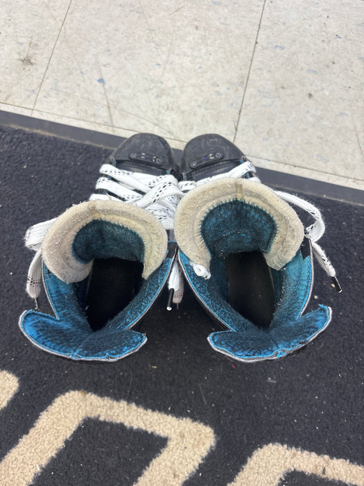 Used Bauer XLP Size 4.0 Skates