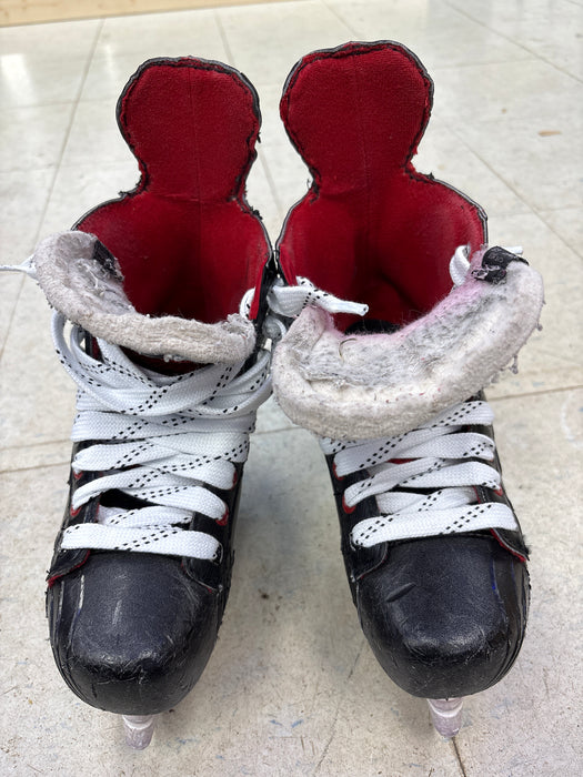 Used Bauer Vapor x500 Size 4.0D Skates