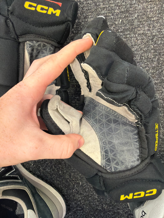 Used CCM JetSpeed FT680 13” Gloves