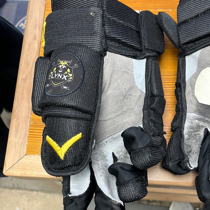 Used Gitch Sportswear 14” Player Gloves