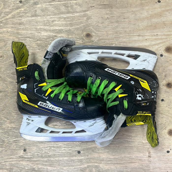 Used Bauer Supreme M4 Size 2.5 Skates