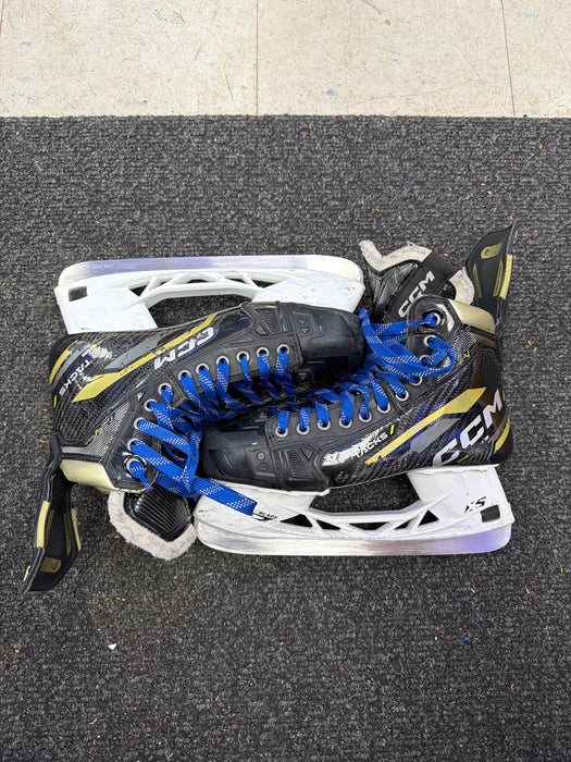 Used CCM Tacks AS-V Pro Size 9.0 Tapered Skated
