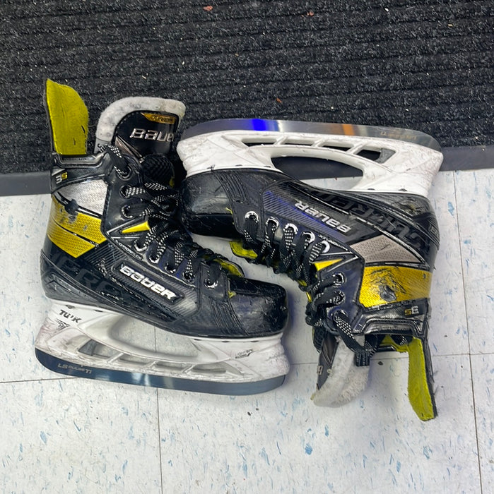 Used Bauer Supreme 3S Size 3 Player Skates