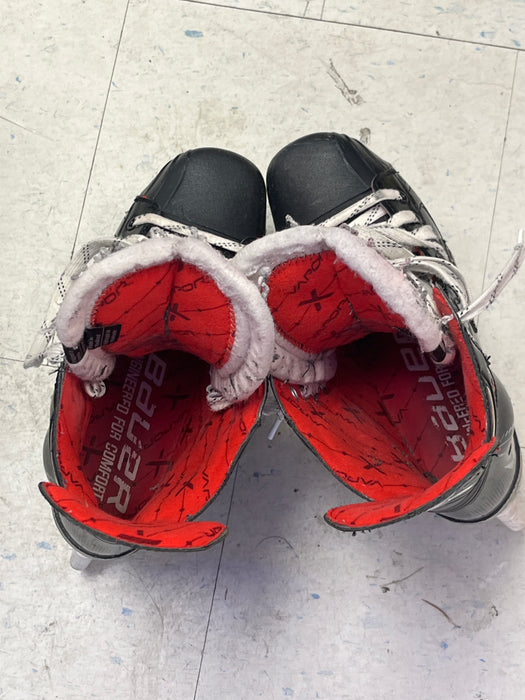 Used Bauer Vapor X3.7 Size 8 Skates