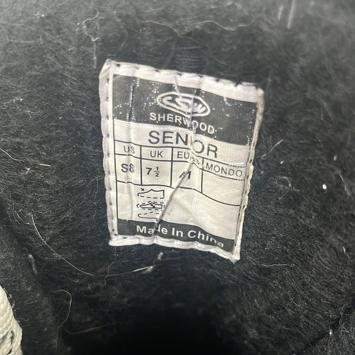 Used Sherwood 5500 Size 7 Player Skates