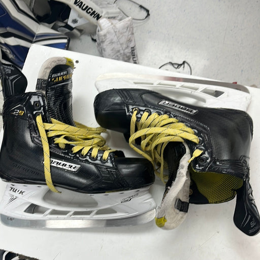 Used Bauer Supreme 2S Size 9.5 Player Skates