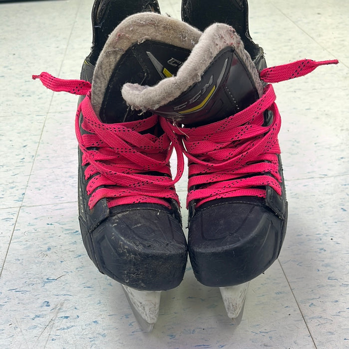 Used CCM Tacks 3092 Size 2 Player Skates