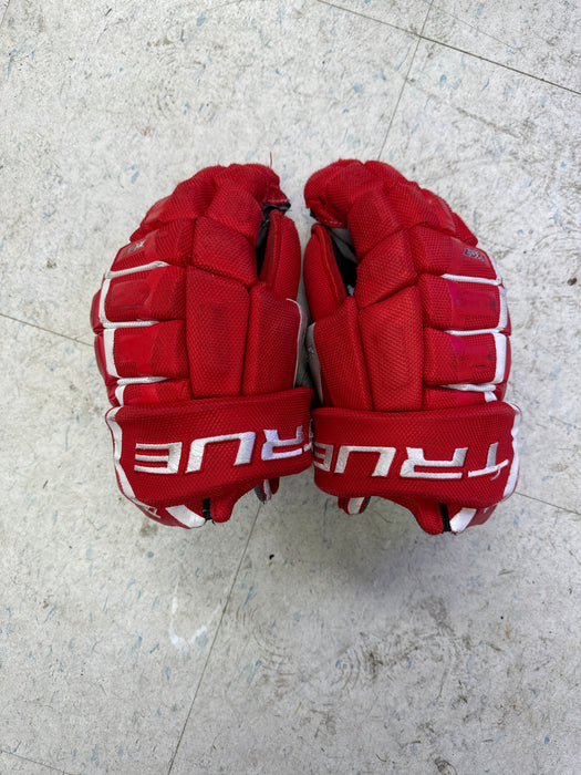 Used True XC7 11” Player Gloves