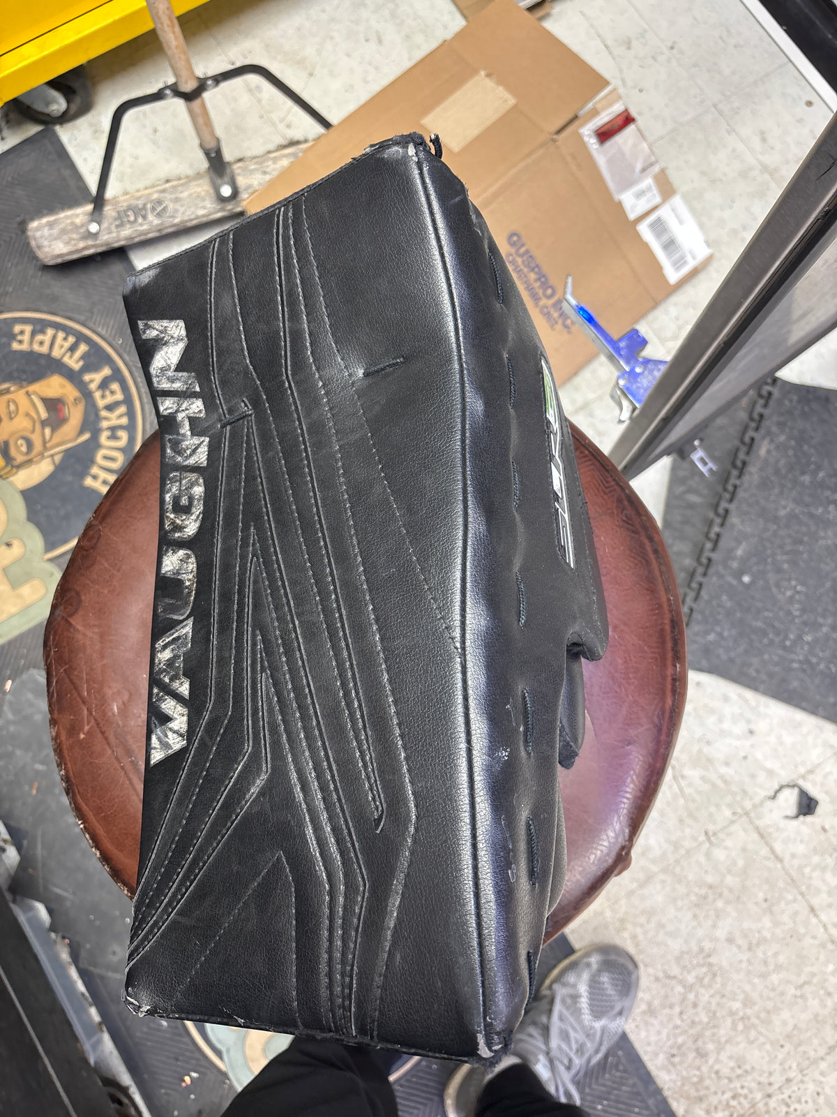 Used Vaughn SLR3 Pro Intermediate Blocker — Crow's Sports Hockey