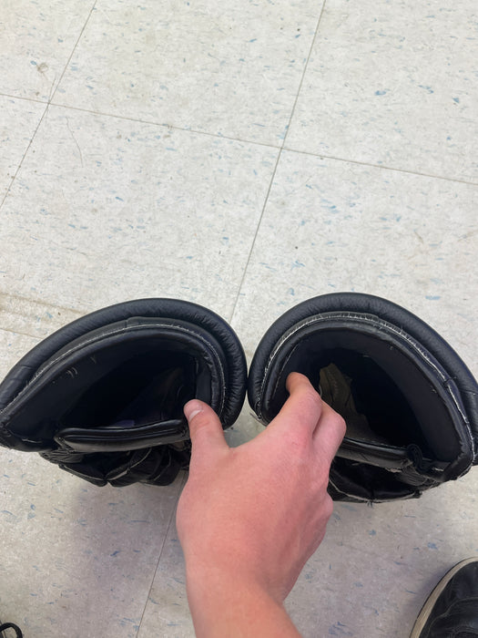 Used Bauer Supreme 1000 14" Gloves