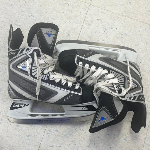 Used CCM Vector 04 Size 5 Player Skates