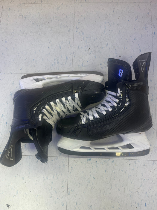 Used Bauer Vapor HyperLite Maple Leafs Pro Stock - J.Muzzin - Size 10.5 Skates