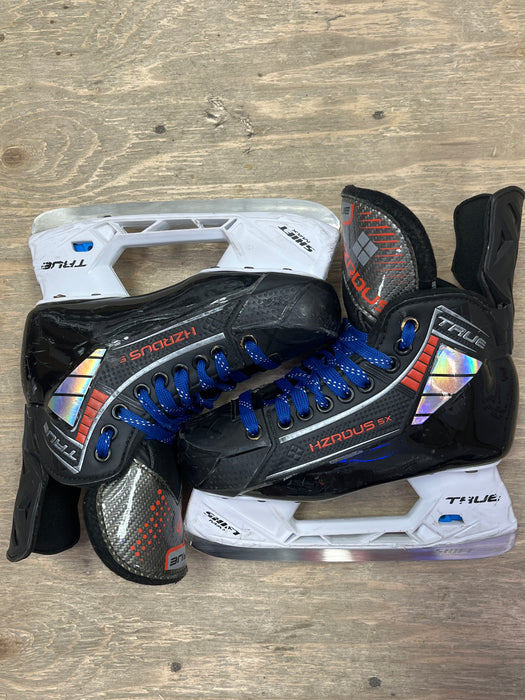 Used True HZRDUS 5X Size 2 Skates