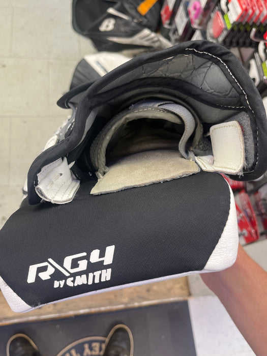 Used Warrior R/G4 Youth Catcher Full Right