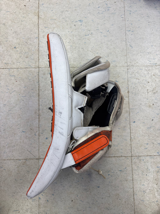 Used Vaughn Pro Carbon XR V7 Goal Blocker Senior