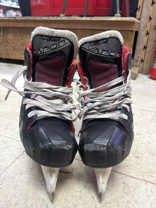 Used Bauer Vapor x2.7 Size 5.5D Goal Skates