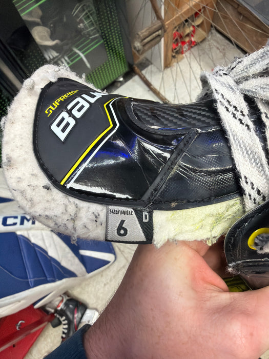 Used Bauer Supreme M30 Size 6.0D Skates