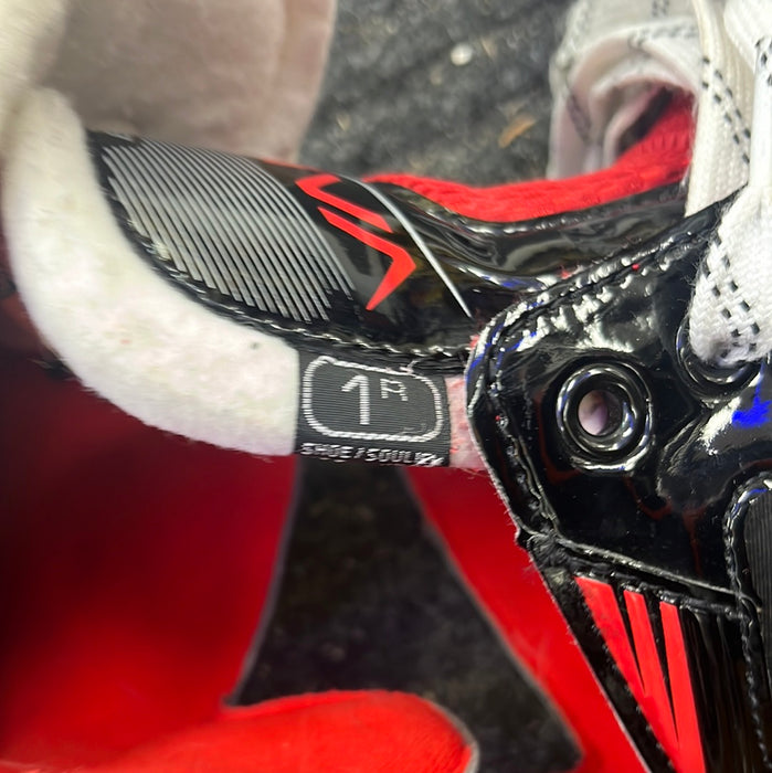 Used Bauer Vapor X2.5 Size 1 Player Skates