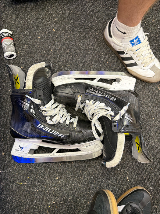 Used Bauer Vapor Hyperlite 2 Size 8.5 Fit 2 Skates