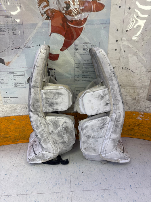 Used Bauer Vapor x700 Junior Small (26+”) Goal Pad
