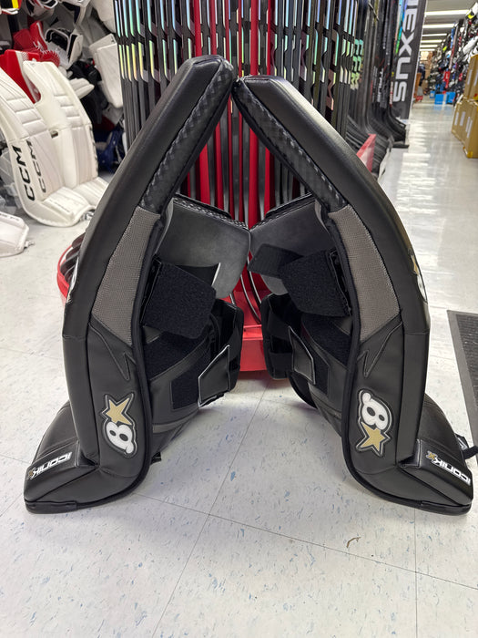 Demo Brian’s IconikX 29+1” Junior Leg Pads