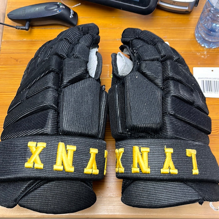 Used Gitch Sportswear 14” Player Gloves