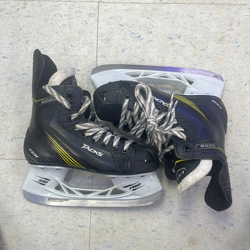 Used CCM Tacks 2052 Size 1 Skates