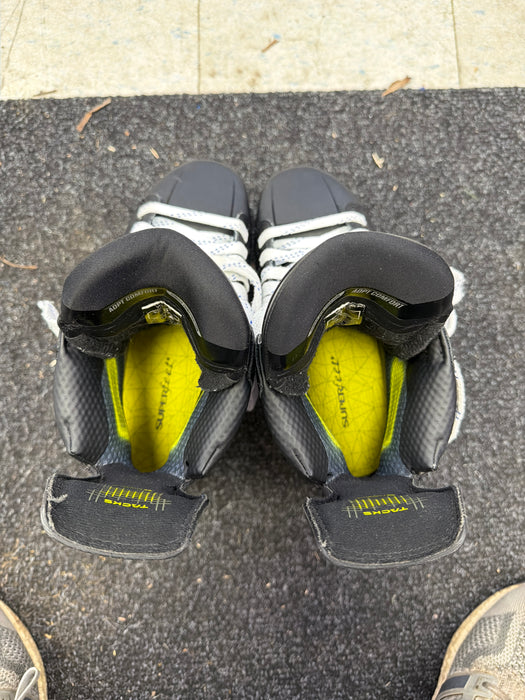 Used CCM Tacks XF Size 9.0R Skates