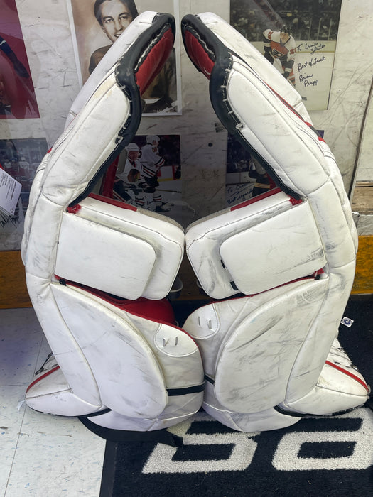 Used CCM Extreme Flex II Senior Goal Set w/ 35" Pads